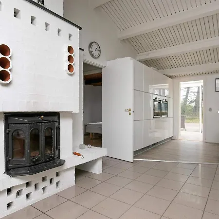 Six-bedroom In Holiday home Humble