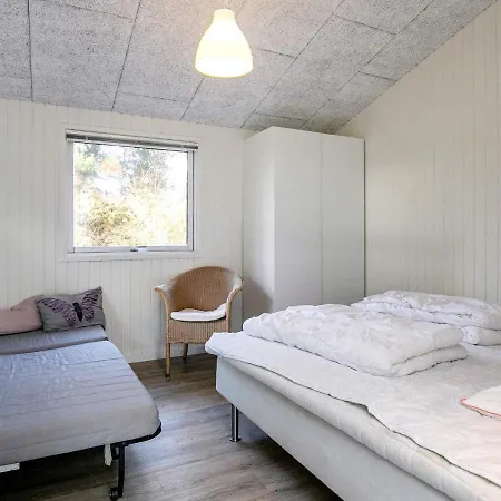 Six-bedroom In * Humble