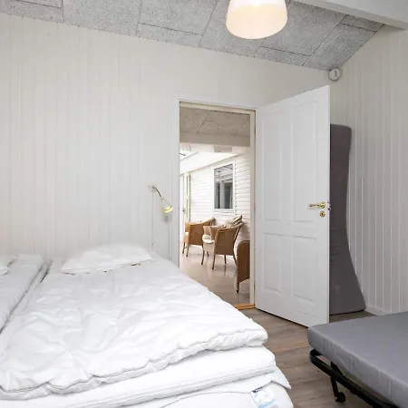 Six-bedroom In *