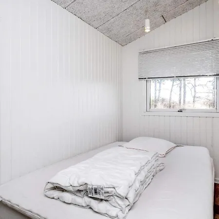 Six-bedroom In Nordenbro Vesteregn
