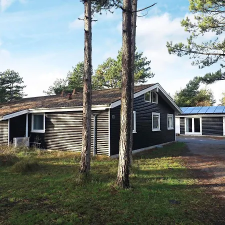 Six-bedroom In