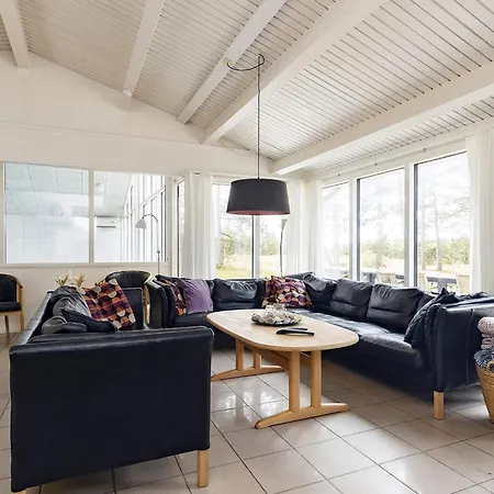 Six-bedroom In