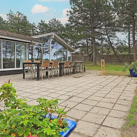 Holiday home Six-bedroom In