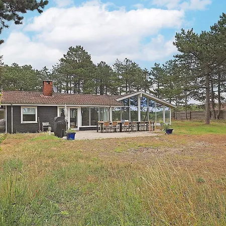 Six-bedroom In