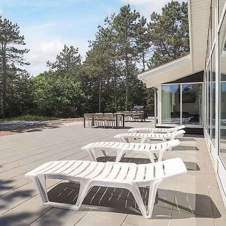 Casa de Férias Six-bedroom In Nordenbro Vesteregn